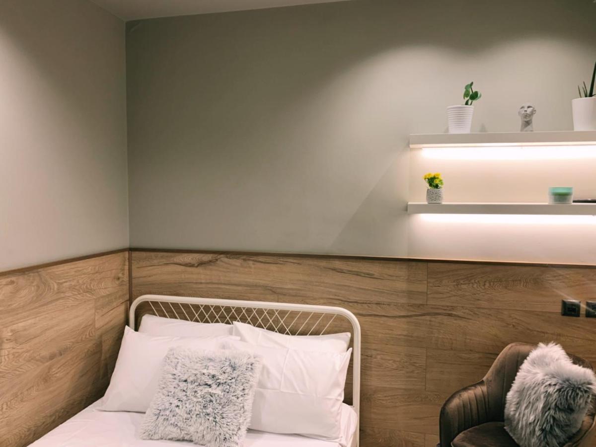 Luxury Townhouse Suite Larissa Buitenkant foto