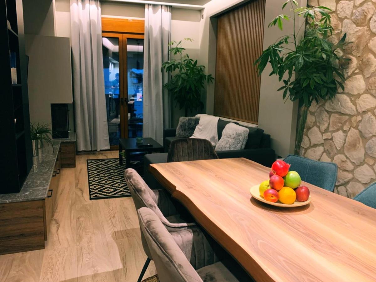 Luxury Townhouse Suite Larissa Buitenkant foto